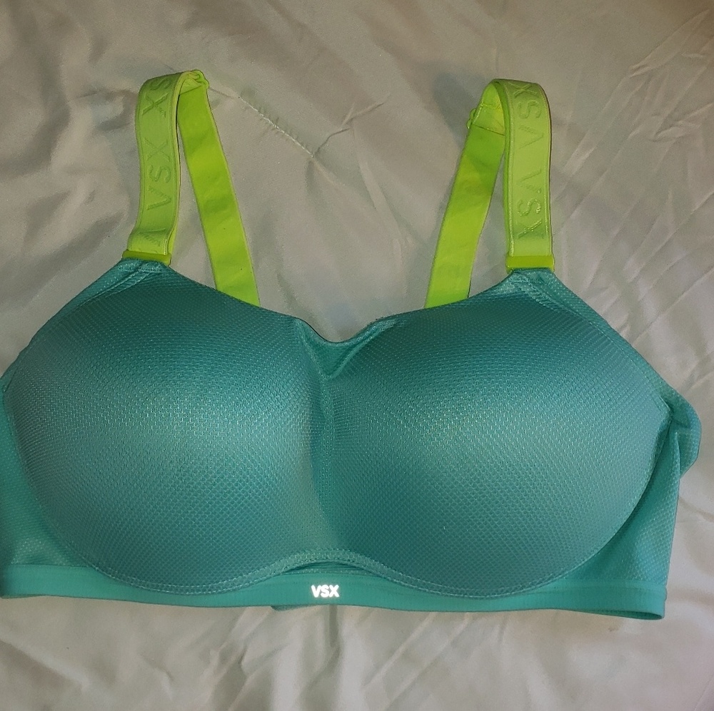 NWOT VSX Sports Bra Victoria's Secret 38D